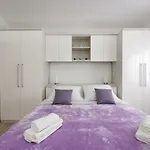 Monika - Private Terrace & Parking * Zara