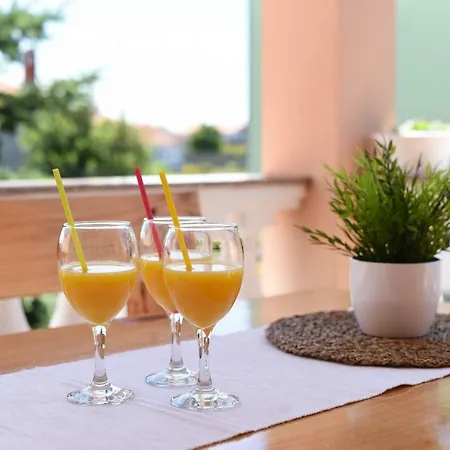 Monika - Private Terrace & Parking