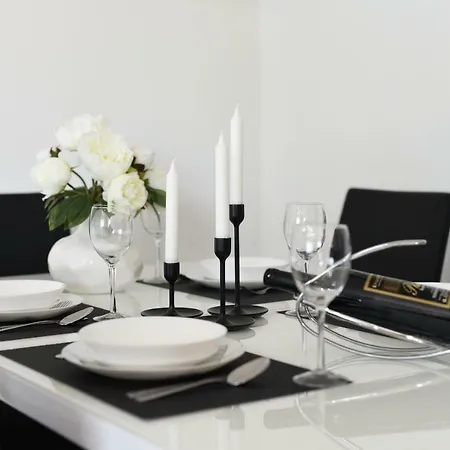 Monika - Private Terrace & Parking 扎达尔