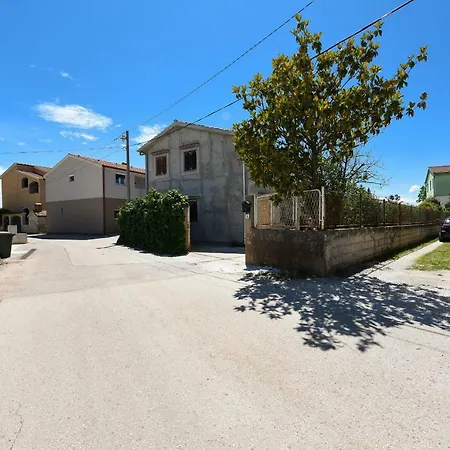 Lägenhet Monika - Private Terrace & Parking